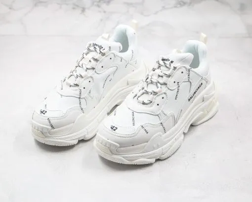 Balenciaga Triple S logo